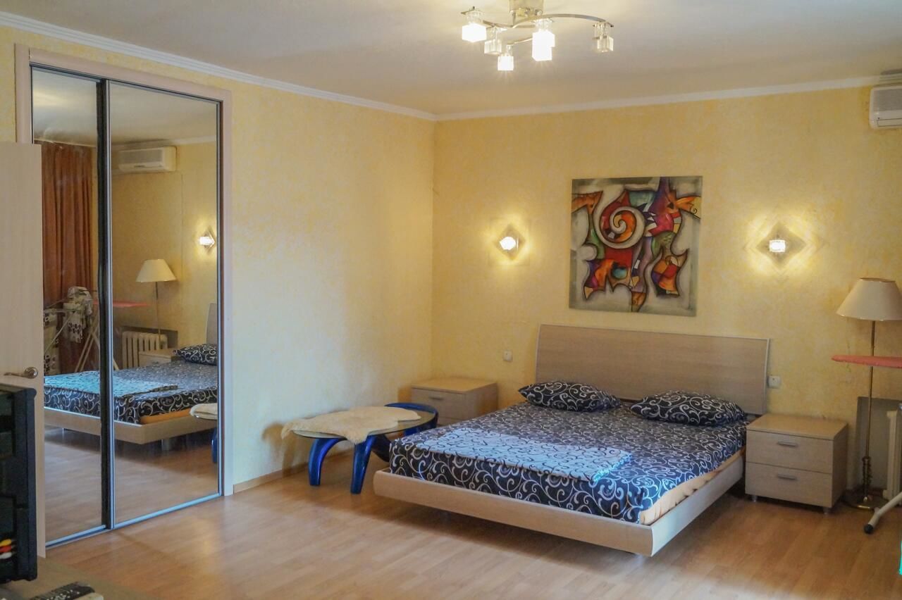 Апартаменты Apartment Triokhsviatytelskaya Street 3 Киев-15