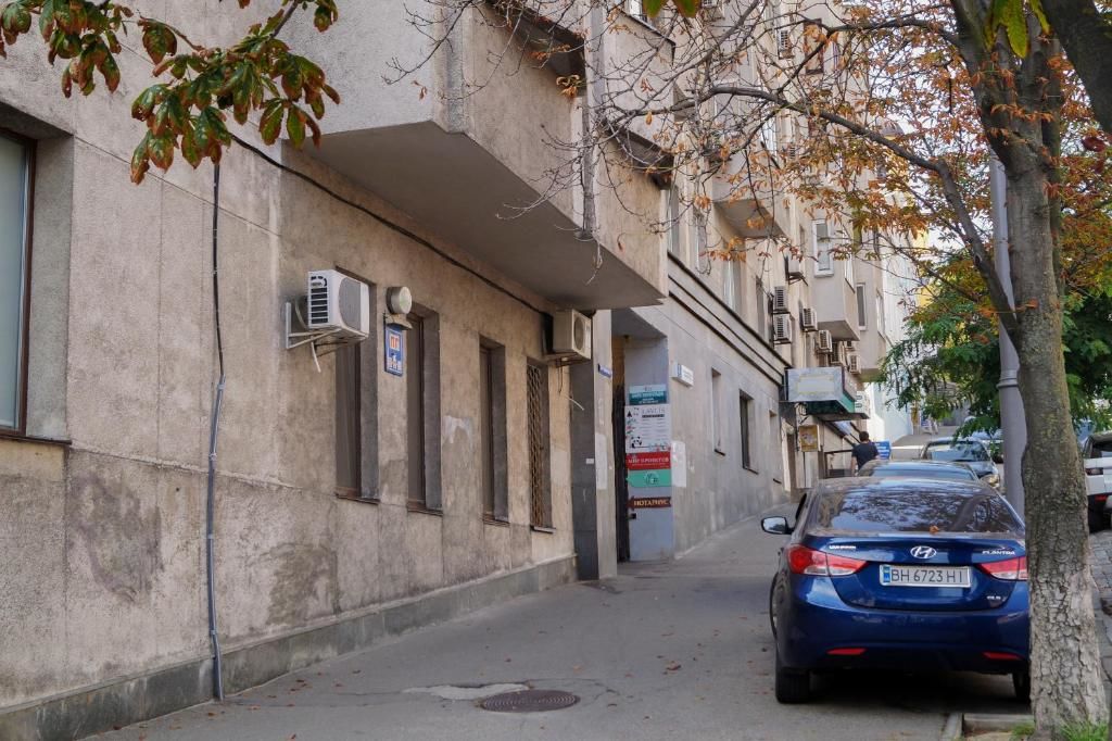 Апартаменты Apartment Triokhsviatytelskaya Street 3 Киев-51