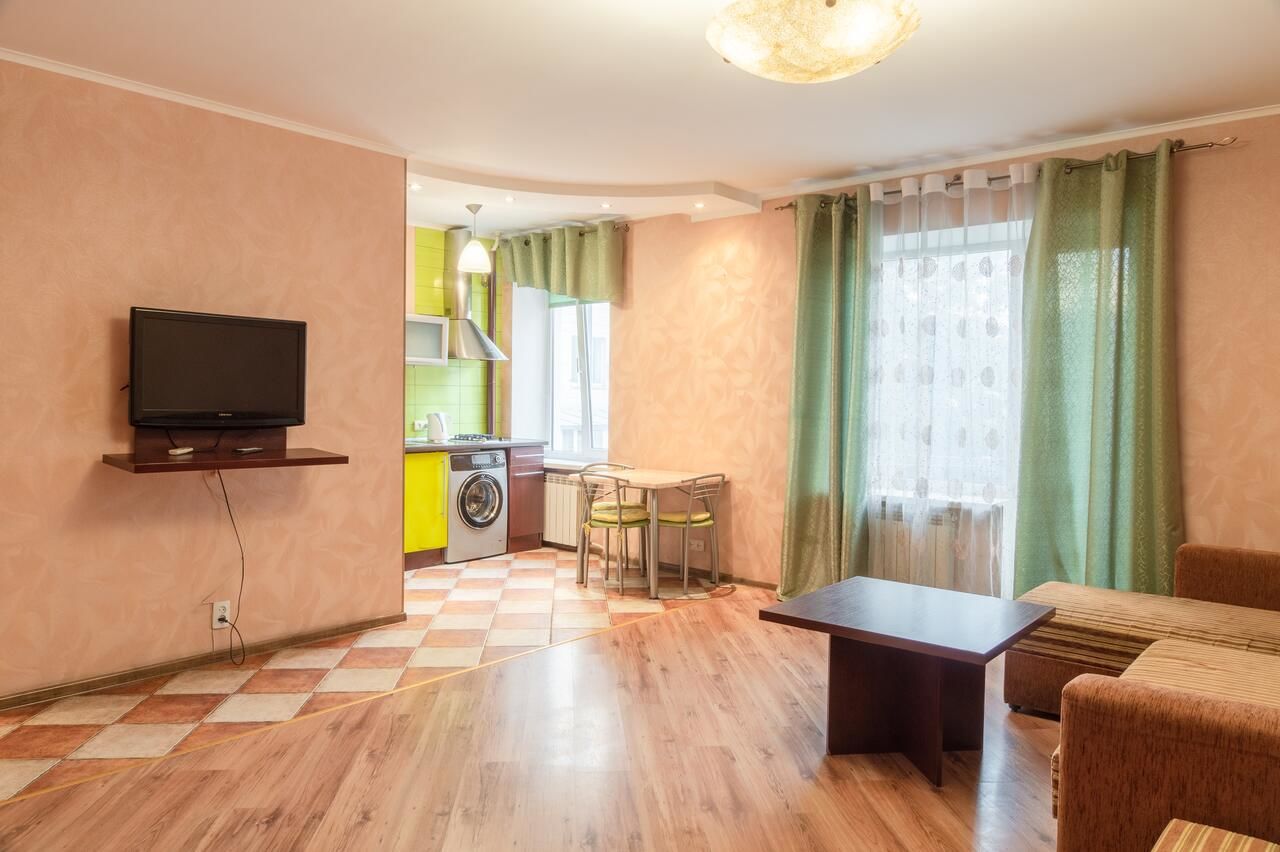 Апартаменты Apartment Triokhsviatytelskaya Street 3 Киев-10