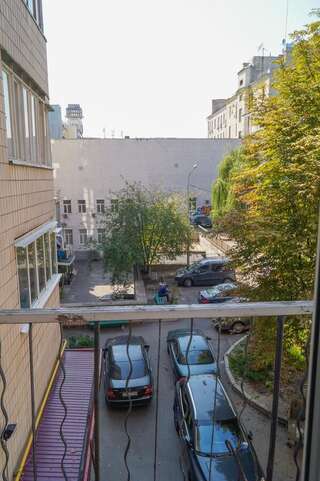 Апартаменты Apartment Triokhsviatytelskaya Street 3 Киев Апартаменты с 1 спальней-4